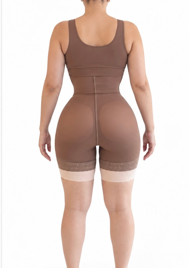 Short alto costillero con glúteo invisible